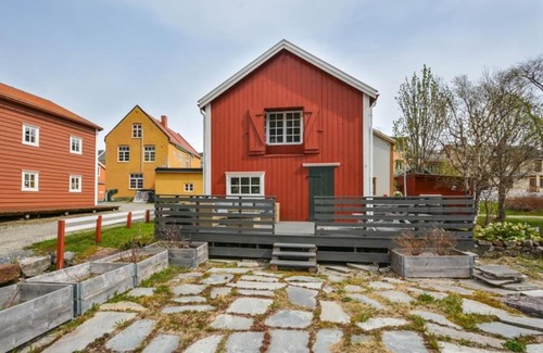 Mosjoen Hotel | Sjøgata Riverside Rental and Salmon Fishing