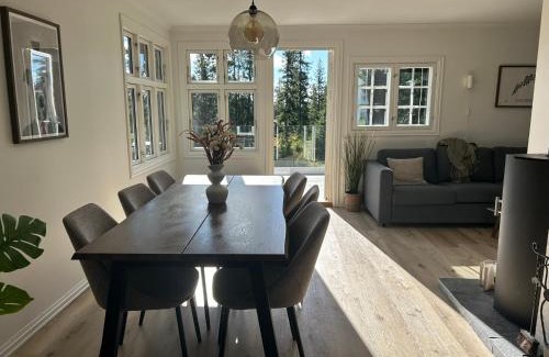 Sjusjoen House | Sjusjøstua by Norgesbooking - cabin close to cross country trails