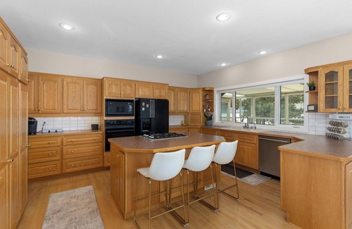 Okanagan-Similkameen Bed & Breakfast | Skaha Lakefront BnB | Book Your Stay Today!