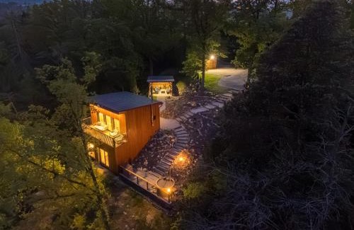Okrouhlice Villa | Skalní chata Valentýna