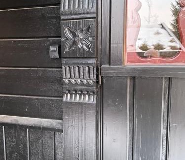 yer Ski Chalet | Ski and Bike-In and Out