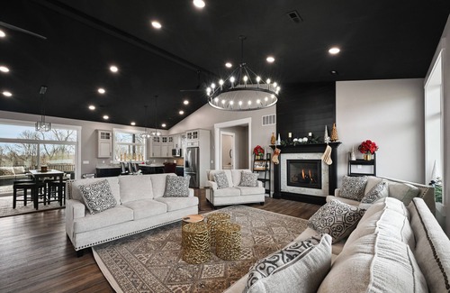 Aurora House | Ski, Casino,Concerts! Lawrenceburg has it all!