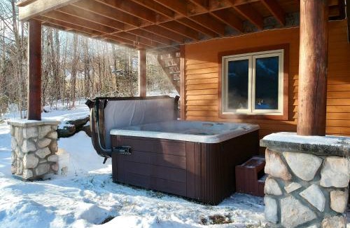 Saint-Philemon Ski Chalet | Ski Chalet - Mountain and Spa - Chalet Heritage