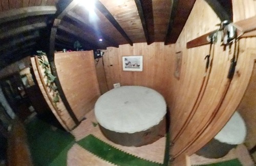 Madzhare Ski Chalet | ski chalet near Borovets Bulgaria sleeps up to 16p. sauna jacuzzi gym tavern