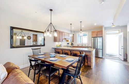 Snow Pine Estates House | Ski-In dog-friendly mountain duplex - with private hot tub & fireplace