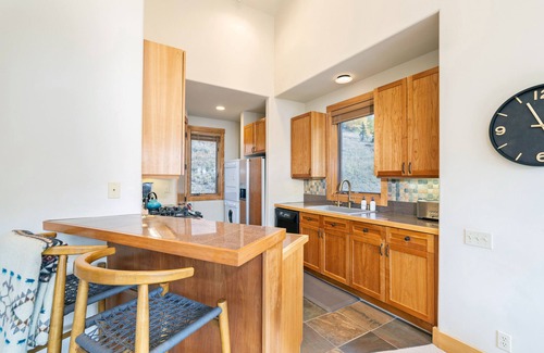 Mountain Village Condo | Ski In/Out/LIfts 1&10 steps awayTRUE 2BR/2BA+LOFT+ATTACHED HEATED GARAGE+Balcony