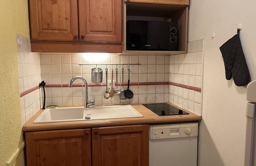 Plagne Centre Apartment | Ski-in/Ski-out 3-Room Apartment with Balcony, Sleeps 6, Central Location in Plagne Centre