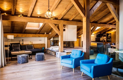 Demi-Quartier Apartment | Ski in/ski out, charming duplex (250m2) just 50 m from the Princesse gondola