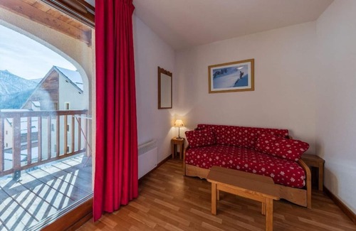 Arvieux Apartment | Ski-in/ski-out & foot of the slopes, terrace, balcony, parking, tv, ski locker, 50m²