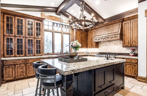 The Preserve House | SKI SEASON AVAILABILITY! Luxury Glenwild Estate with private hot tub!