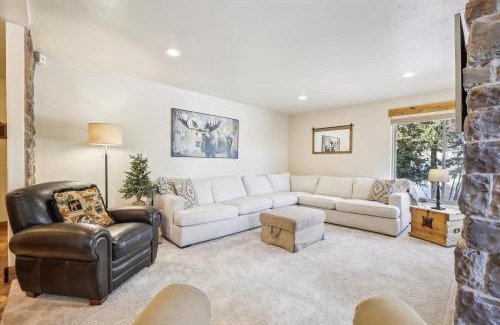 Peak 8 Apartment | Ski Watch 329 condo