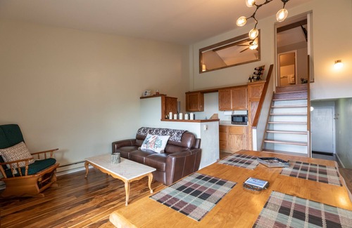 Tahoe Village Condo | Skiers and sunset lovers