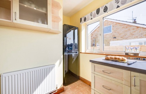 Dersingham House | Skippers Retreat - Two Bedroom House, Sleeps 4