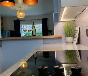 North Berwick House | Skippers Retreat (with free doorstep parking)
