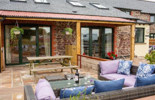 St Ishmaels House | Skokholm Cottage Sandy Haven