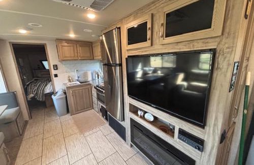 Round Top House | Skull Creek Adult RV