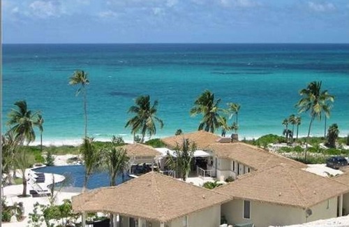 Governor's Harbour Cabin | Sky Beach Club Bungalow 1 Bedroom Cabin