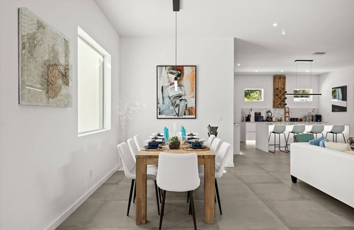 Arlington Park House | SKY BLUE Sarasota. Pool Home. Build 2023. Option for up 18 guests