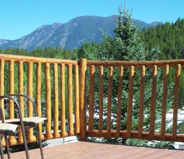 Coram Cabin | Sky Eco - Glacier General Store and Cabins