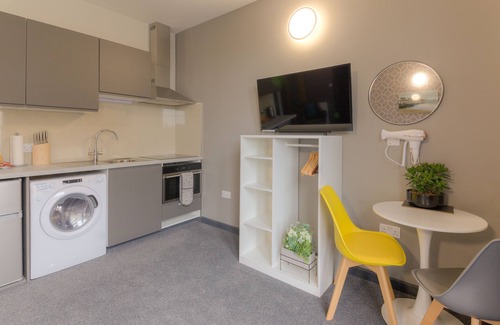 Great Yarmouth Apartment | Sky - Executive Studio