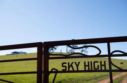 Mount Franklin House | Sky High- iconic ridge-top retreat