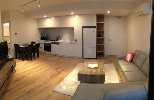 Doncaster House | SKY IN Self Service Apartment - Doncaster