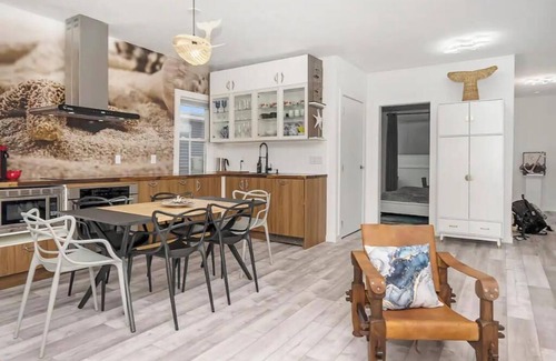 Hull House | Sky Lounge at Nantasket Beach