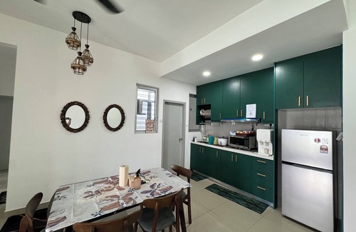 Puchong Condo | Skylake Residence Luxury Family Holiday