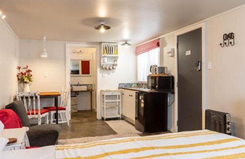 Woodville Apartment | Skyline Breeze Studio