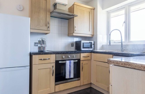 Woolwich Apartment | Skyline Haven Modern 2BR w/Free Parking & 4kTV