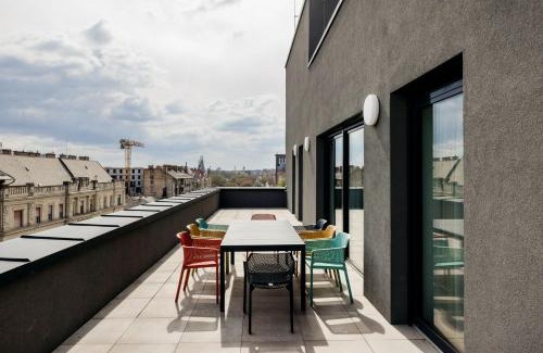Nepszinhaz negyed Apartment | Skyline Living - Penthouse with Terrace and Parking