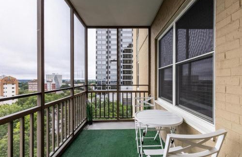 Downtown Atlanta House | Skyline Stay - Chic 1BR in Downtown Atlanta