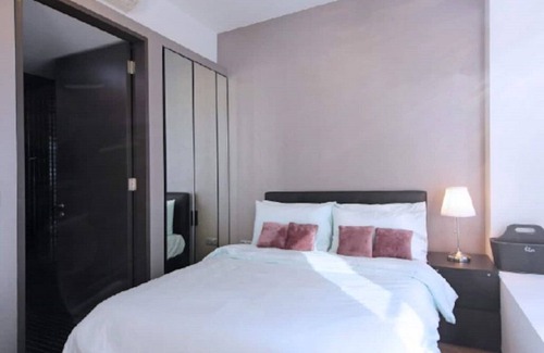 Tanjong Pagar Apartment | SKYLINE VIEWS FROM LUSH 1-BR, TANJONG PAGAR