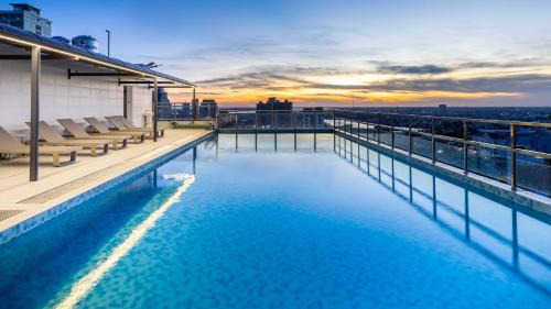 Chamkar Mon Apartment | Skypool REAL HOPE Condo - Apartments FREE Laundry