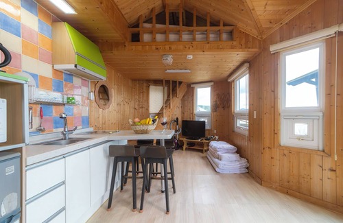 Kuro-ri House | SkyStarSea Pension
