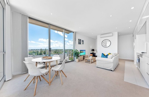 Burwood Apartment | Skyview Comfy Apt in Centre of Burwood
