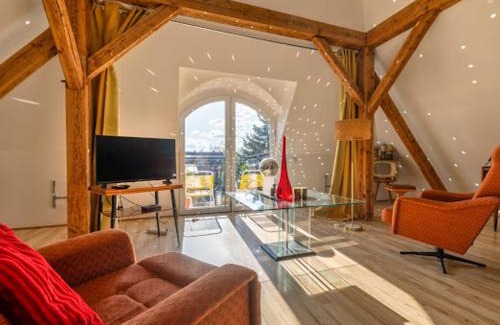 Cieplice Apartment | Skyview Mountain View