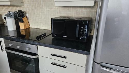 Londonderry Apartment | Skyview retreat