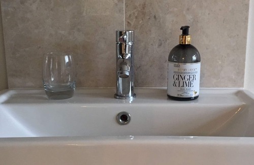 Edington Bed & Breakfast | Slades Farm Leisure