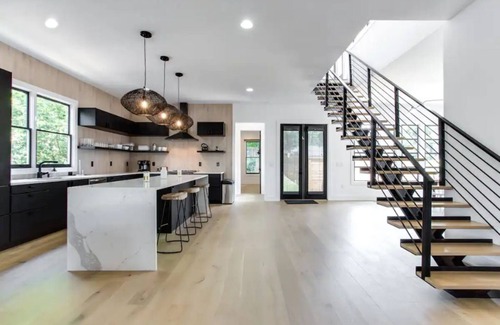 Edgewood House | Sleek & Beautiful New Luxury Home In Atlanta