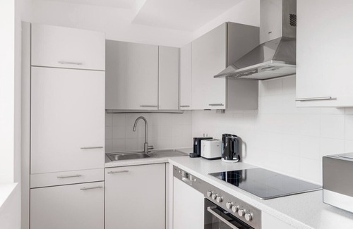Hietzing Apartment | Sleek Hietzing 2BR w/Community Garden & Private Terrace, by Blueground