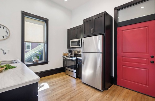 Millersburg Apartment | Sleek Millersburg Apartment in Downtown!