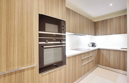 Levallois-Perret Apartment | Sleek & Refined Apartment - Levallois-Perret
