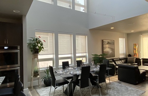 Superior House | Sleek, spacious, townhouse - oh the views! By Sports Stable. Minutes to Boulder