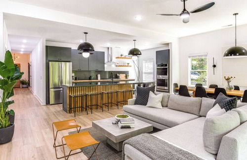 Lancaster House | Sleek Tennessee Retreat: 2 Mi to Center Hill Lake!