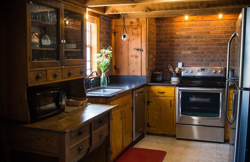 Rogersville Cabin | Sleep In A Bit Of History. Welcome To An 1860 Log Cabin And Idle Hour Farm.