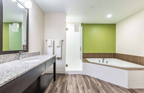 Mount Hope Hotel | Sleep Inn & Suites Mt. Hope near Auction & Event Center