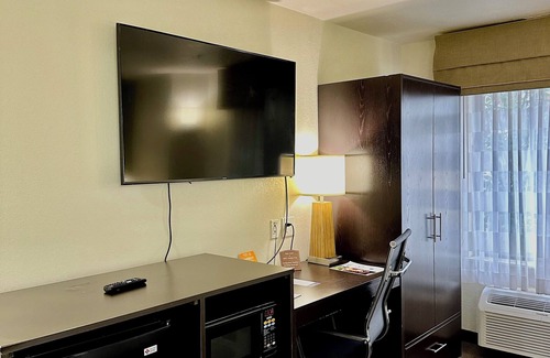 Tulsa Hotel | Sleep Inn & Suites Tulsa Central I-44