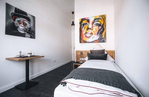 Hastedt House | Sleep Point Hotel