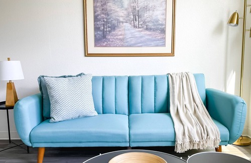 Mount Auburn Apartment | Sleepover: Pristine 1BD/1BA + Gym - Downtown Cincinnati